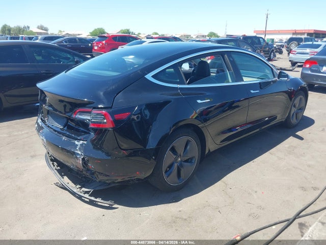 44873866 :رقم المزاد ، 5YJ3E1EA7KF395529 vin ، 2019 Tesla Model 3 مزاد بيع