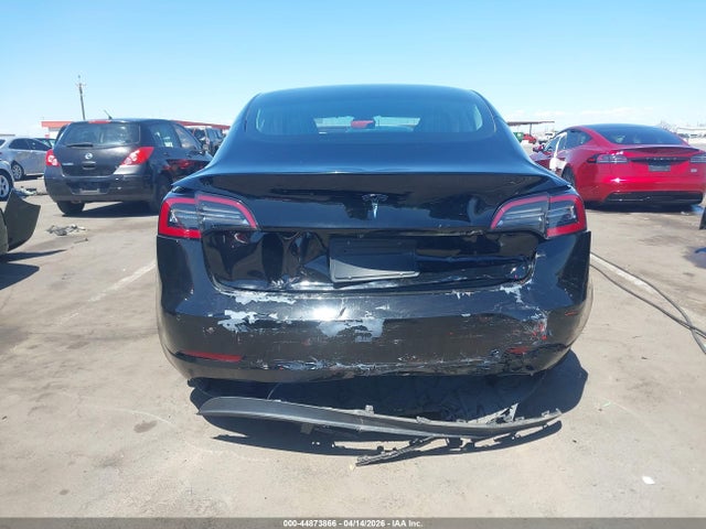 44873866 :رقم المزاد ، 5YJ3E1EA7KF395529 vin ، 2019 Tesla Model 3 مزاد بيع