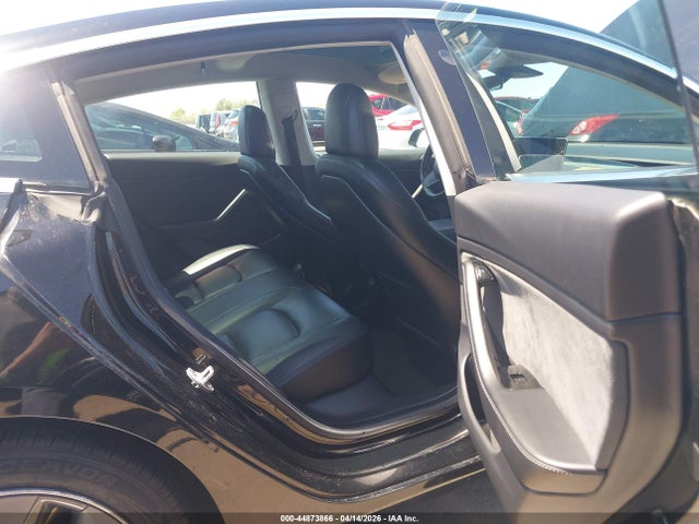 44873866 :رقم المزاد ، 5YJ3E1EA7KF395529 vin ، 2019 Tesla Model 3 مزاد بيع