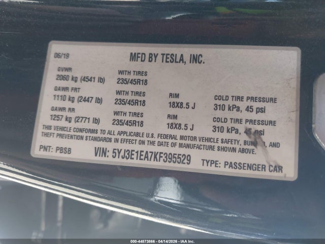 44873866 :رقم المزاد ، 5YJ3E1EA7KF395529 vin ، 2019 Tesla Model 3 مزاد بيع