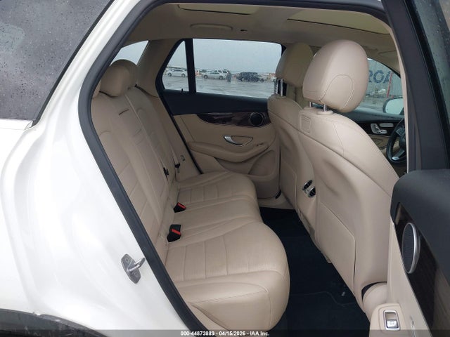 44873889 :رقم المزاد ، WDC0G4JB5JV111211 vin ، 2018 Mercedes-benz Glc 300 مزاد بيع
