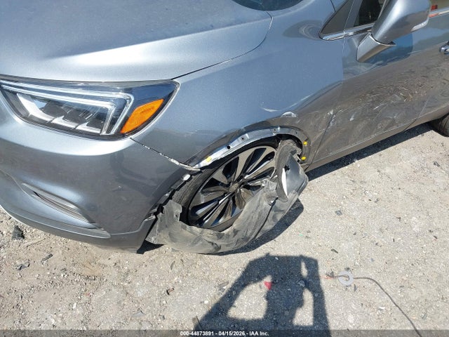 44873891 :رقم المزاد ، KL4CJCSB3LB044409 vin ، 2020 Buick Encore Fwd Essence مزاد بيع