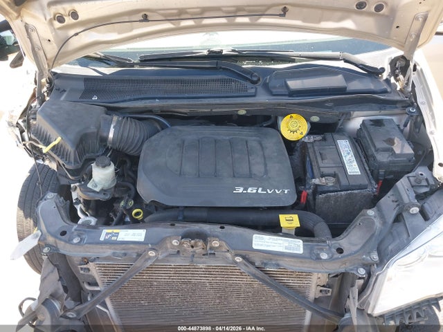 44873898 :رقم المزاد ، 2C4RC1CGXFR728887 vin ، 2015 Chrysler Town & Country Touring-l مزاد بيع