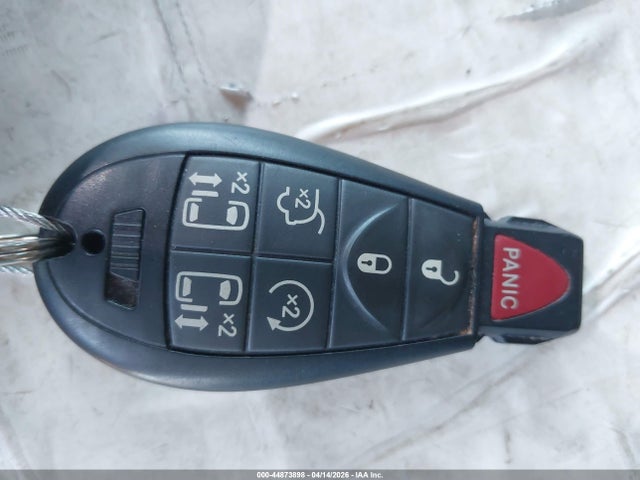 44873898 :رقم المزاد ، 2C4RC1CGXFR728887 vin ، 2015 Chrysler Town & Country Touring-l مزاد بيع