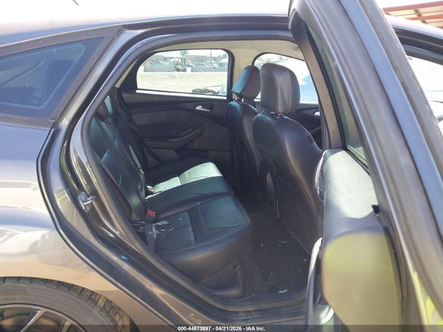 1FADP3K23FL248897 Ford FOCUS SE