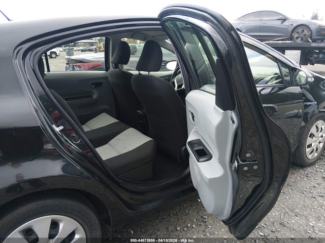 JTDKDTB34E1082113 Toyota Prius C Three