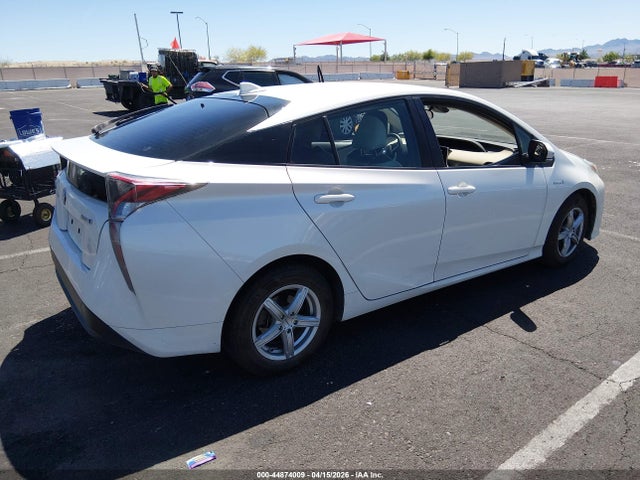 Toyota Prius Two 2017 JTDKBRFU0H3031986 Image 4