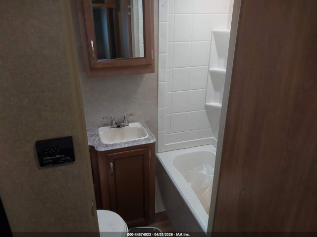 5ZT2CAUB4HU027836 Coachmen Catalina