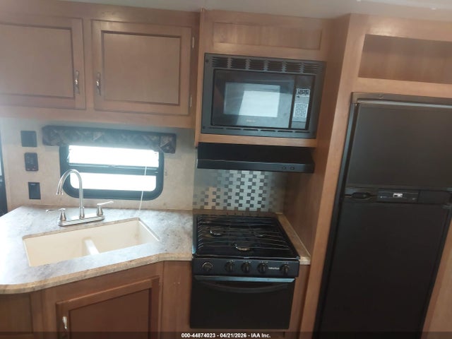 5ZT2CAUB4HU027836 Coachmen Catalina