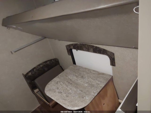 5ZT2CAUB4HU027836 Coachmen Catalina
