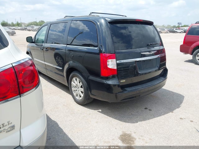 44874032 :رقم المزاد ، 2C4RC1BGXFR545118 vin ، 2015 Chrysler Town & Country Touring مزاد بيع
