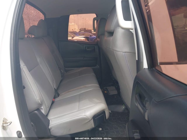 5TFRM5F18HX114209 Toyota Tundra Sr 4.6l V8