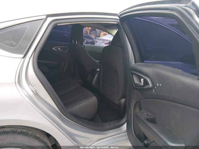 Продаж на аукціоні авто 2015 Chrysler 200 Limited, vin: 1C3CCCAB7FN546185, номер лоту: 44874041