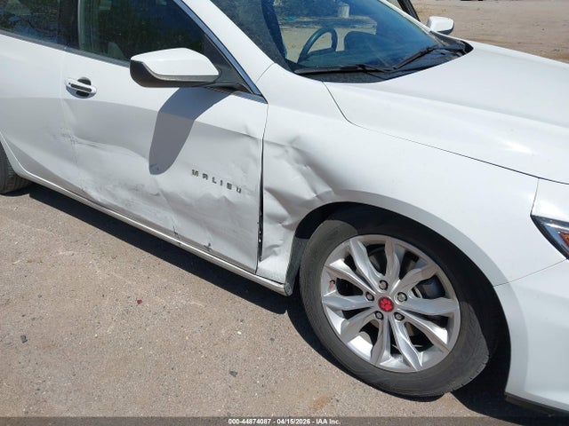 1G1ZD5ST9NF116102 Chevrolet Malibu Fwd Lt