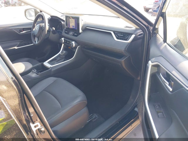 Продажа на аукционе авто 2024 Toyota Rav4 Xle Premium, vin: 2T3C1RFV6RC295200, номер лота: 44874093
