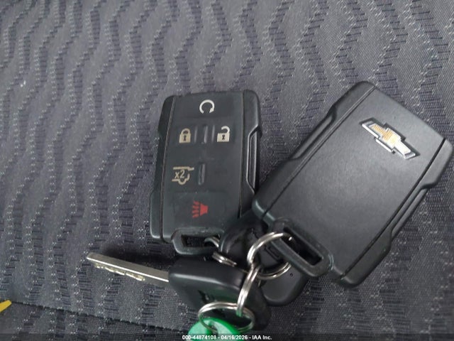 1GNSKAEC7JR296876 Chevrolet Tahoe Ls