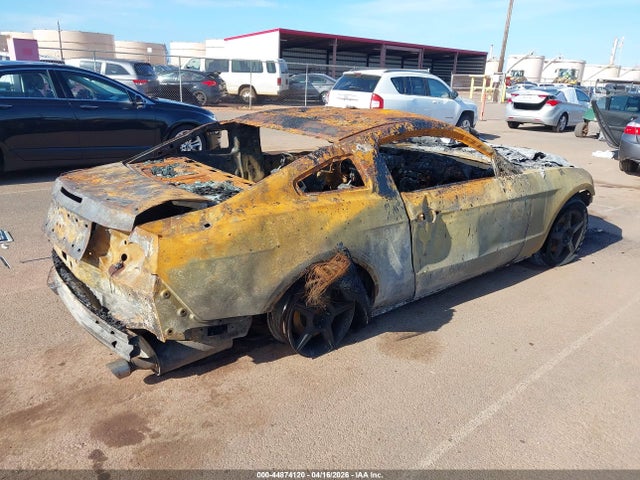 2014 Ford Mustang V6 Premium მანქანა იყიდება აუქციონზე, vin: 1ZVBP8AM9E5275491, აუქციონის ნომერი: 44874120