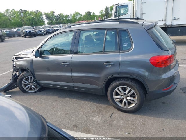 Продаж на аукціоні авто 2016 Volkswagen Tiguan S, vin: WVGBV7AX9GW520179, номер лоту: 44874133