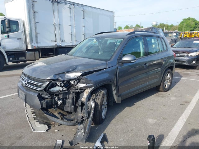 Продаж на аукціоні авто 2016 Volkswagen Tiguan S, vin: WVGBV7AX9GW520179, номер лоту: 44874133