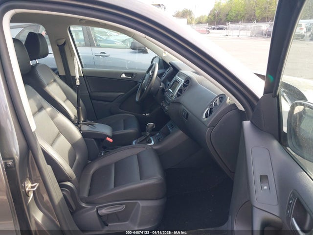 Продаж на аукціоні авто 2016 Volkswagen Tiguan S, vin: WVGBV7AX9GW520179, номер лоту: 44874133