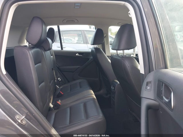 Продаж на аукціоні авто 2016 Volkswagen Tiguan S, vin: WVGBV7AX9GW520179, номер лоту: 44874133