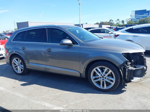 Продаж на аукціоні авто 2017 Audi Q7 3.0t Premium, vin: WA1VAAF79HD002566, номер лоту: 44874142
