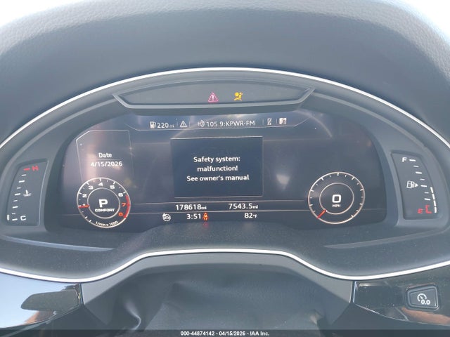 Продаж на аукціоні авто 2017 Audi Q7 3.0t Premium, vin: WA1VAAF79HD002566, номер лоту: 44874142