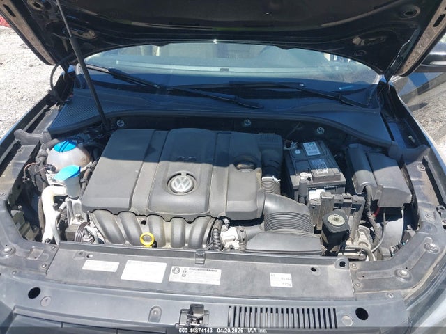 Продажа на аукционе авто 2014 Volkswagen Passat 2.5l Se, vin: 1VWBH7A32EC017288, номер лота: 44874143