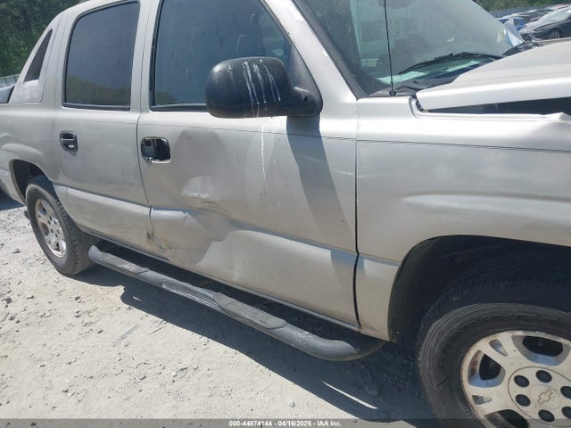 44874144 :رقم المزاد ، 3GNEC12T84G157066 vin ، 2004 Chevrolet Avalanche 1500 مزاد بيع