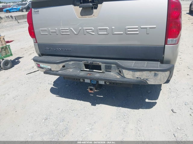 44874144 :رقم المزاد ، 3GNEC12T84G157066 vin ، 2004 Chevrolet Avalanche 1500 مزاد بيع