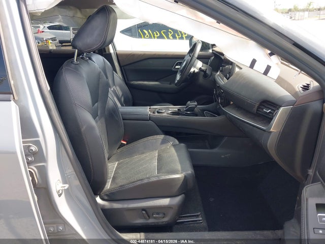 44874181 :رقم المزاد ، JN8AT3DD4MW300917 vin ، 2021 Nissan Rogue Platinum Intelligent Awd مزاد بيع