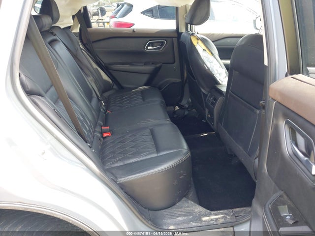 44874181 :رقم المزاد ، JN8AT3DD4MW300917 vin ، 2021 Nissan Rogue Platinum Intelligent Awd مزاد بيع