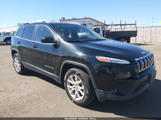 2018 JEEP CHEROKEE 1C4PJMCB5JD528577