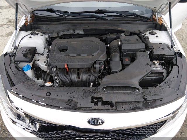 5XXGT4L36JG185500 KIA Optima Lx