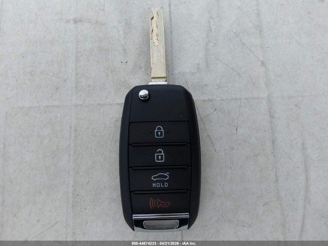 5XXGT4L36JG185500 KIA Optima Lx