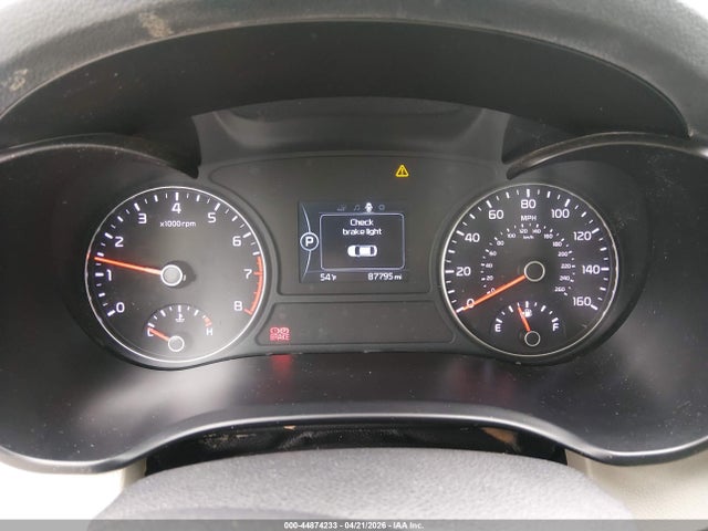 5XXGT4L36JG185500 KIA Optima Lx
