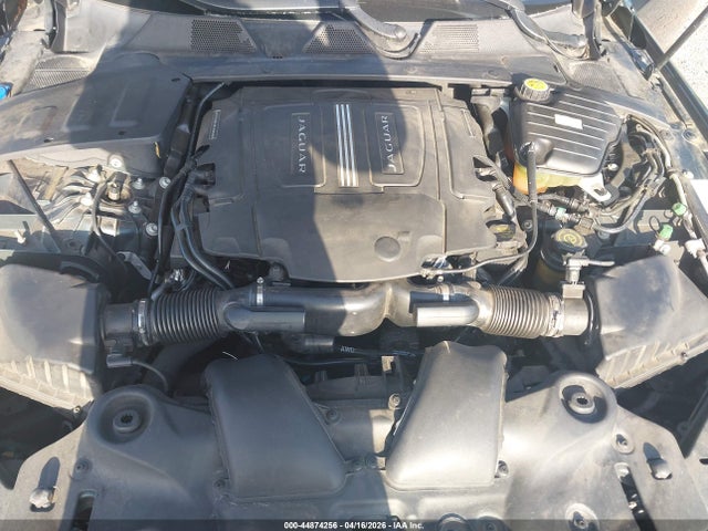 2017 JAGUAR XJ SAJWJ2GD5H8W04668 Photo 9