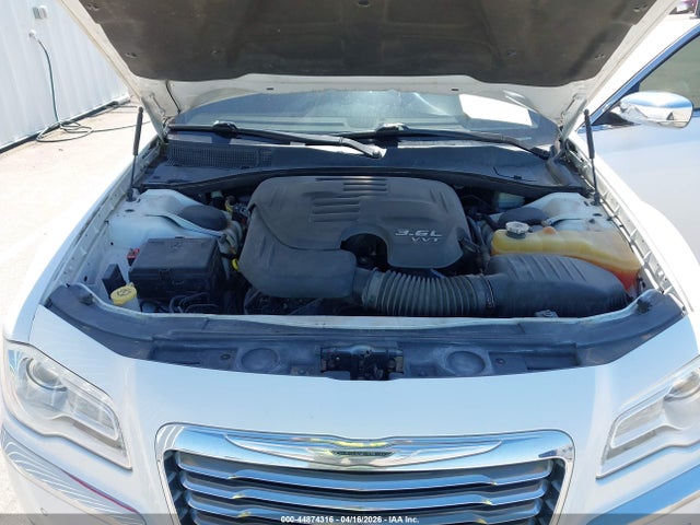 44874316 :رقم المزاد ، 2C3CA5CG7BH528640 vin ، 2011 Chrysler 300 Limited مزاد بيع