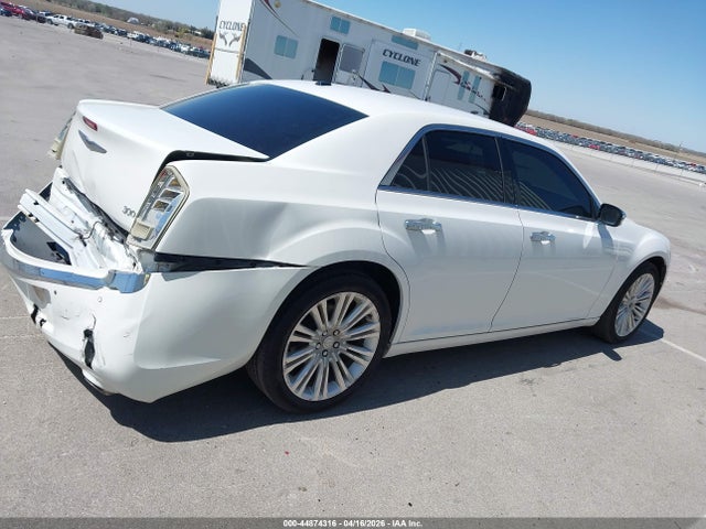 44874316 :رقم المزاد ، 2C3CA5CG7BH528640 vin ، 2011 Chrysler 300 Limited مزاد بيع