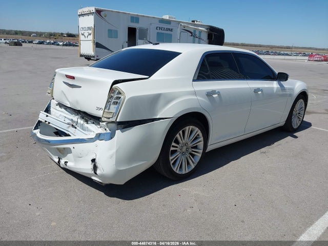 44874316 :رقم المزاد ، 2C3CA5CG7BH528640 vin ، 2011 Chrysler 300 Limited مزاد بيع