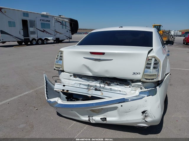 44874316 :رقم المزاد ، 2C3CA5CG7BH528640 vin ، 2011 Chrysler 300 Limited مزاد بيع