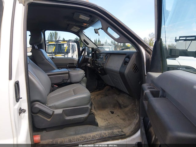 Ford F-550 Chassis Xl 2014 1FD0X5HT5EEA04879 Image 5