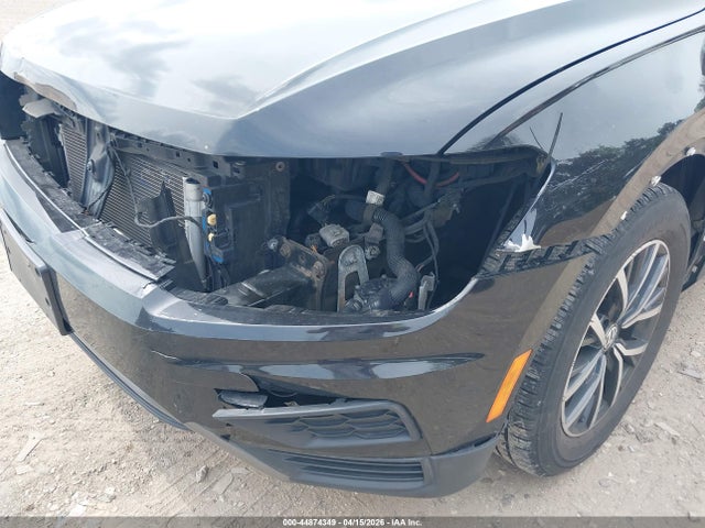 44874349 :رقم المزاد ، 3VV2B7AX7JM206200 vin ، 2018 Volkswagen Tiguan 2.0t Se/2.0t Sel مزاد بيع