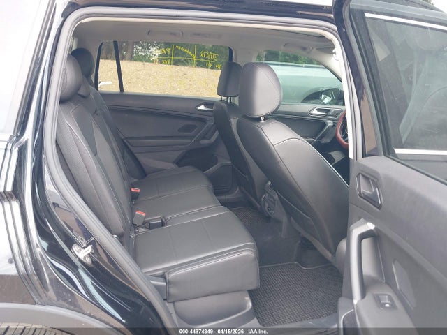 44874349 :رقم المزاد ، 3VV2B7AX7JM206200 vin ، 2018 Volkswagen Tiguan 2.0t Se/2.0t Sel مزاد بيع