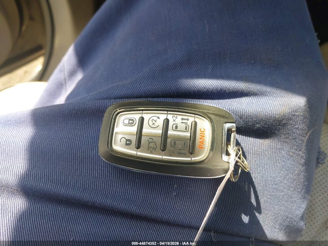 2020 Chrysler Pacifica Limited მანქანა იყიდება აუქციონზე, vin: 2C4RC1GG1LR195429, აუქციონის ნომერი: 44874352