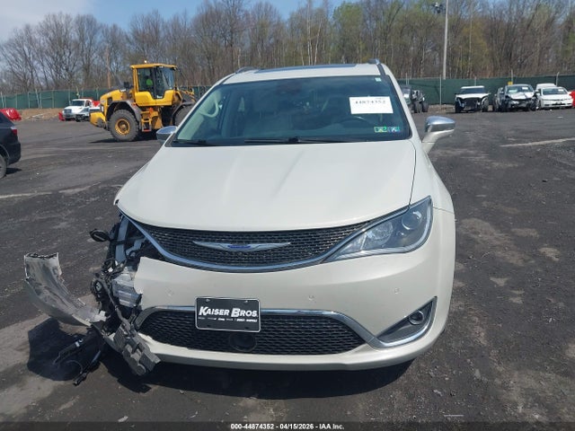 2020 Chrysler Pacifica Limited მანქანა იყიდება აუქციონზე, vin: 2C4RC1GG1LR195429, აუქციონის ნომერი: 44874352