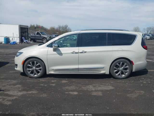 2020 Chrysler Pacifica Limited მანქანა იყიდება აუქციონზე, vin: 2C4RC1GG1LR195429, აუქციონის ნომერი: 44874352