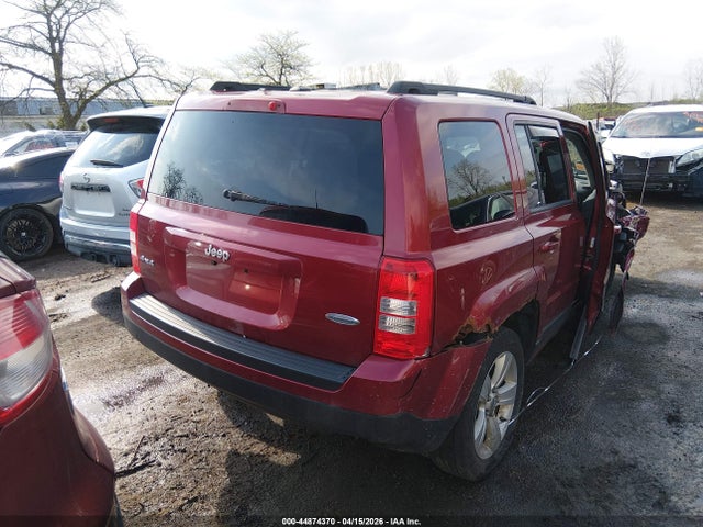 2012 Jeep Patriot Latitude მანქანა იყიდება აუქციონზე, vin: 1C4NJRFB7CD621992, აუქციონის ნომერი: 44874370