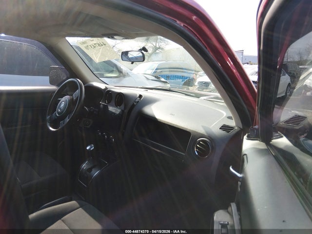 2012 Jeep Patriot Latitude მანქანა იყიდება აუქციონზე, vin: 1C4NJRFB7CD621992, აუქციონის ნომერი: 44874370
