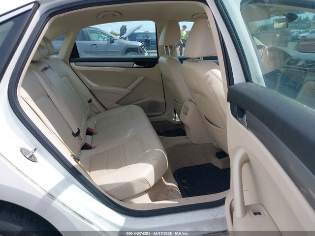 Продаж на аукціоні авто 2015 Volkswagen Passat 1.8t Limited Edition, vin: 1VWAT7A39FC114869, номер лоту: 44874381
